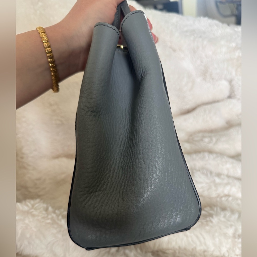 Fendi Petite 2jours in light gray w/ leather strap and bag charm - Picture 16 of 17